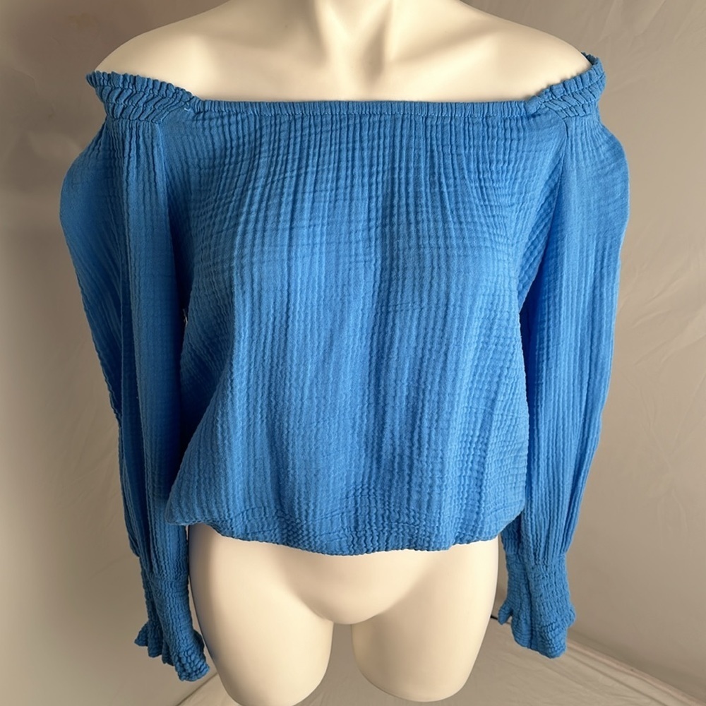 Red Haute blue gauze long sleeve top